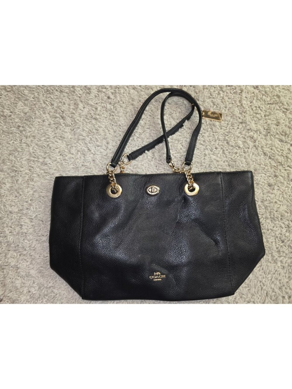 Coach Black Pebbled Tote Bag Gold Chain Strap Turn Lock Zip